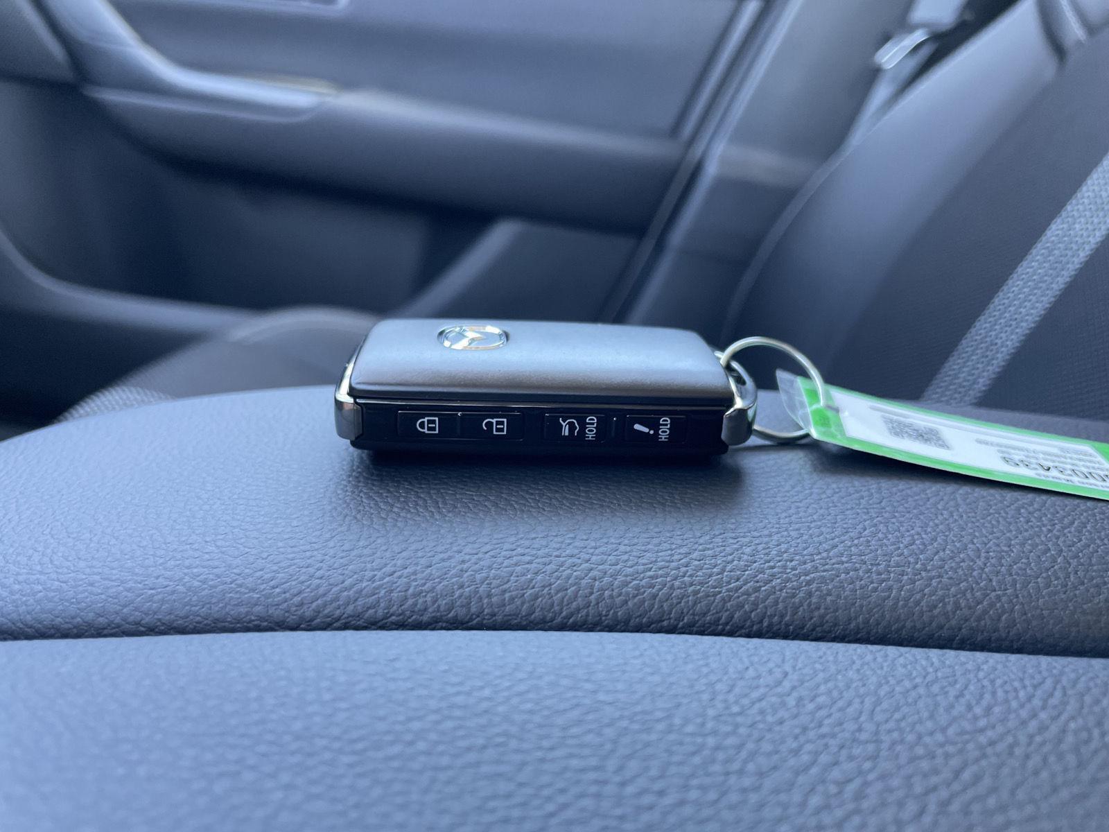 Vehicle photo 37