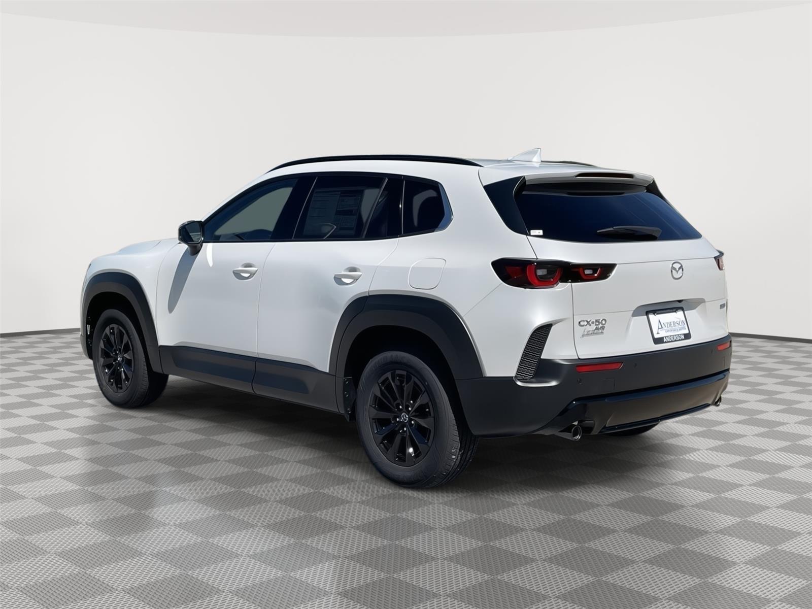 Vehicle photo 9