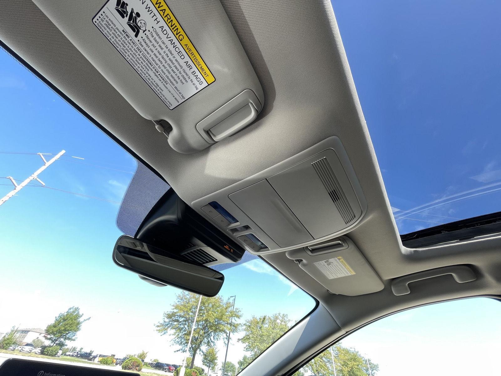 Vehicle photo 20