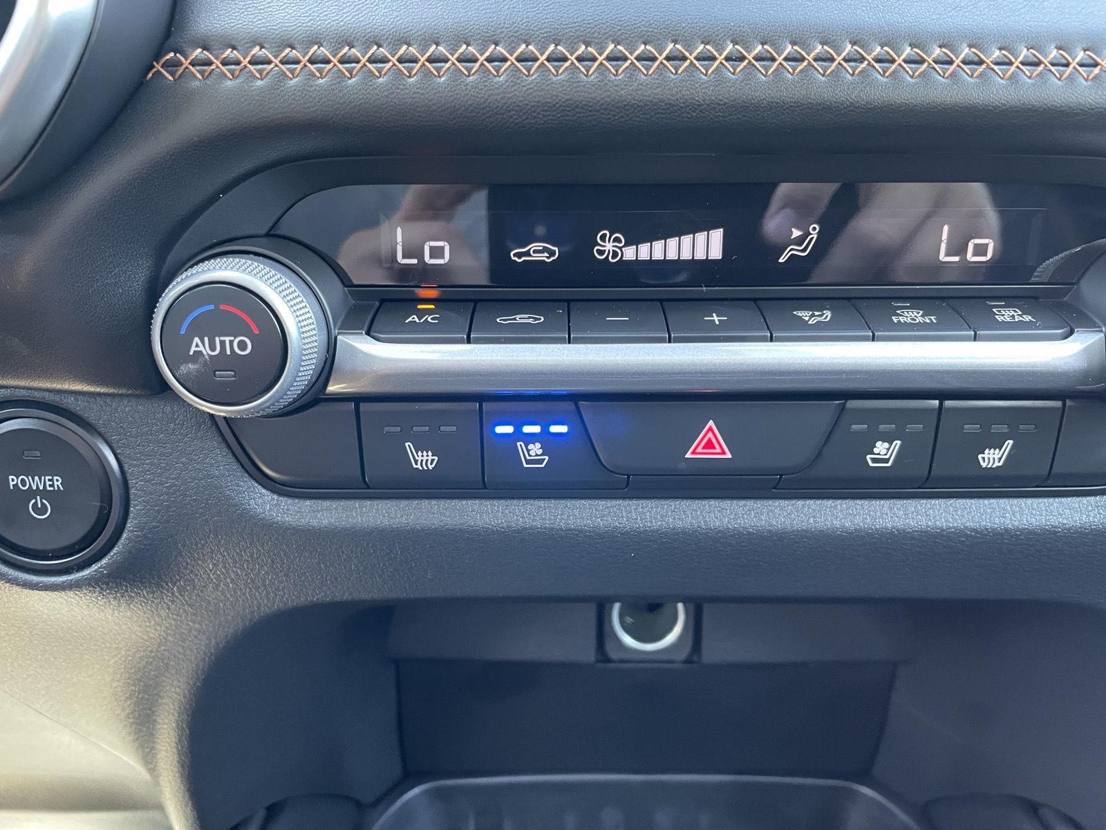 Vehicle photo 27