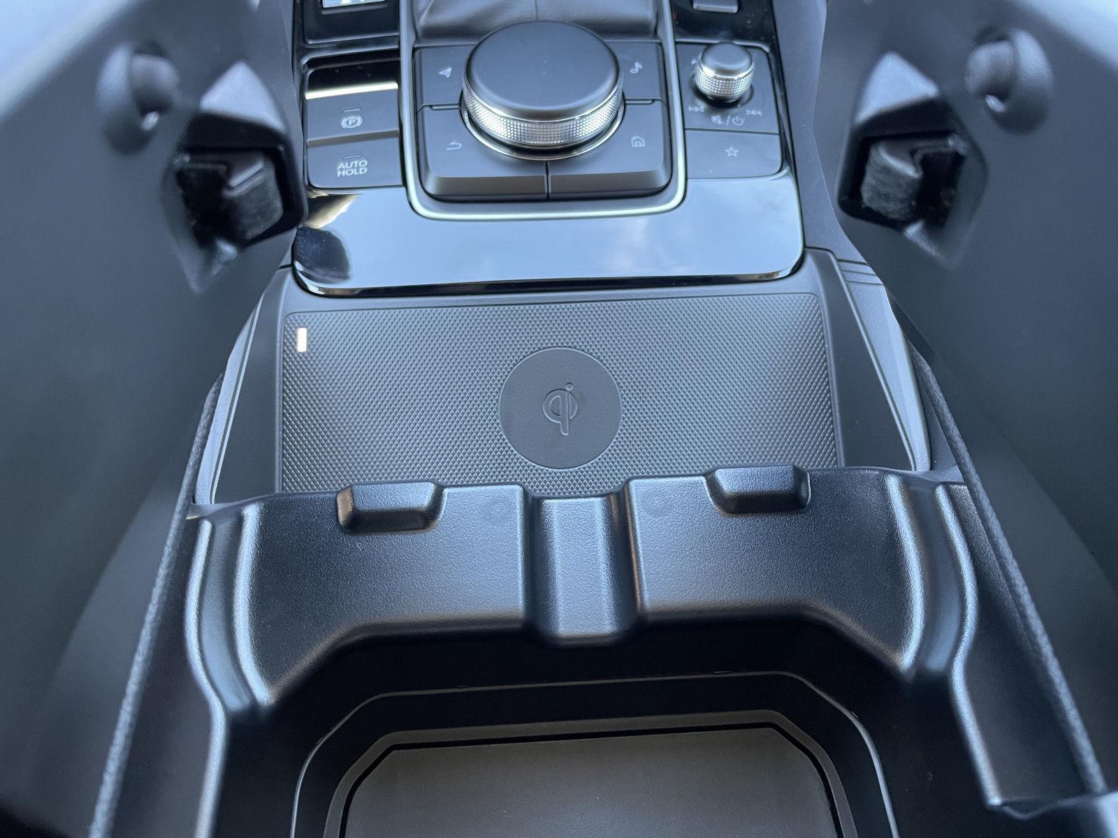 Vehicle photo 30
