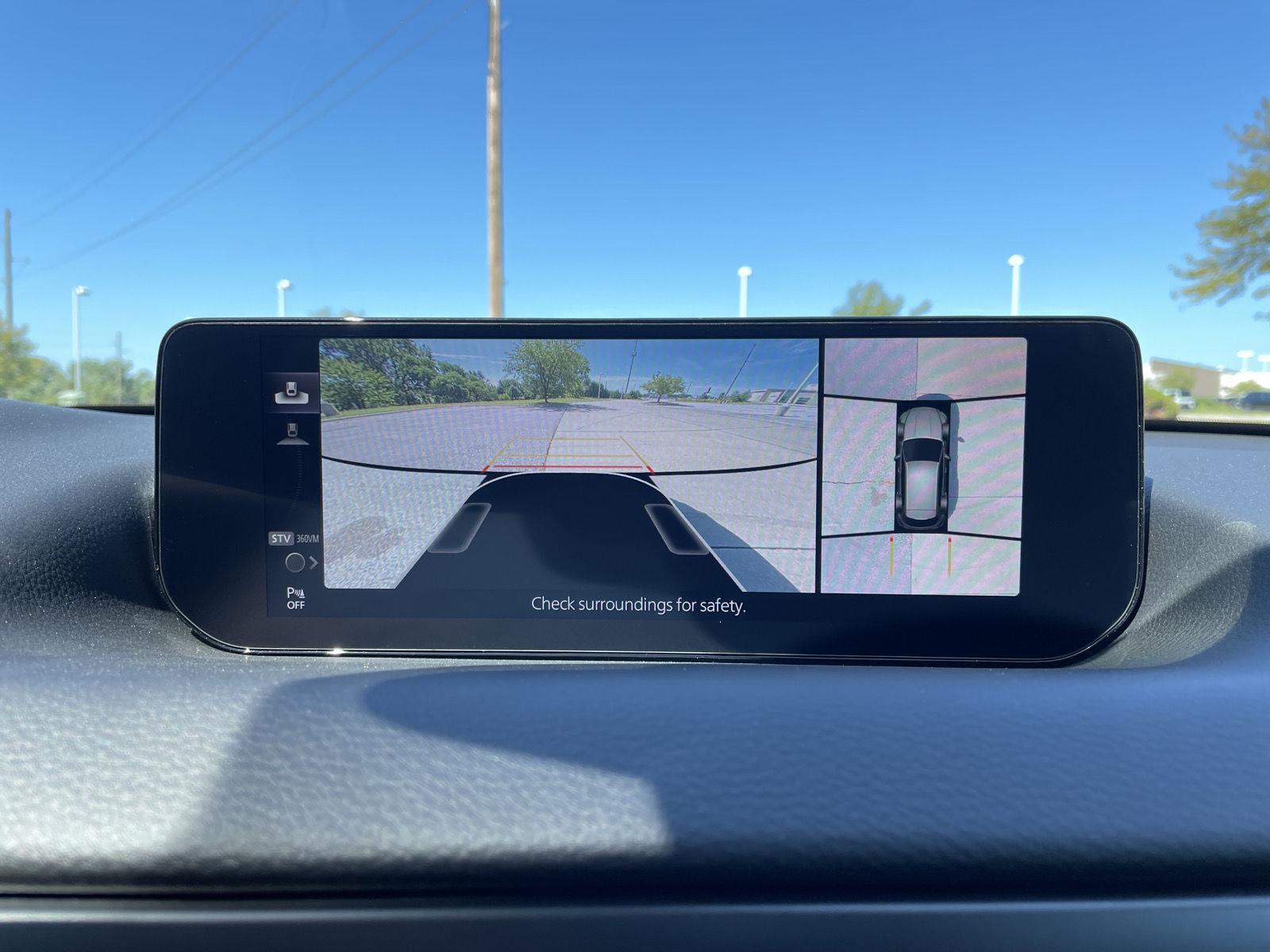 Vehicle photo 24