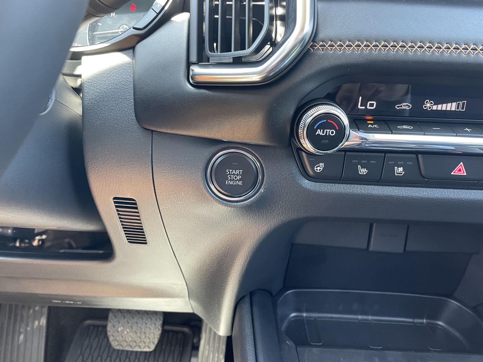 Vehicle photo 27