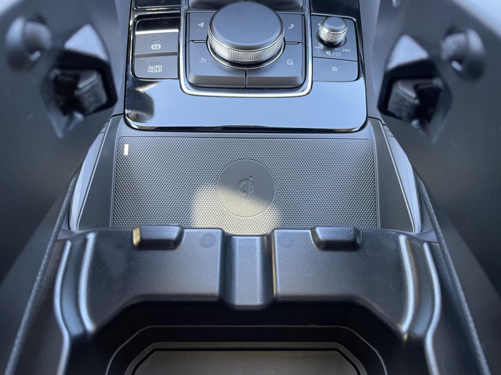 Vehicle photo 33