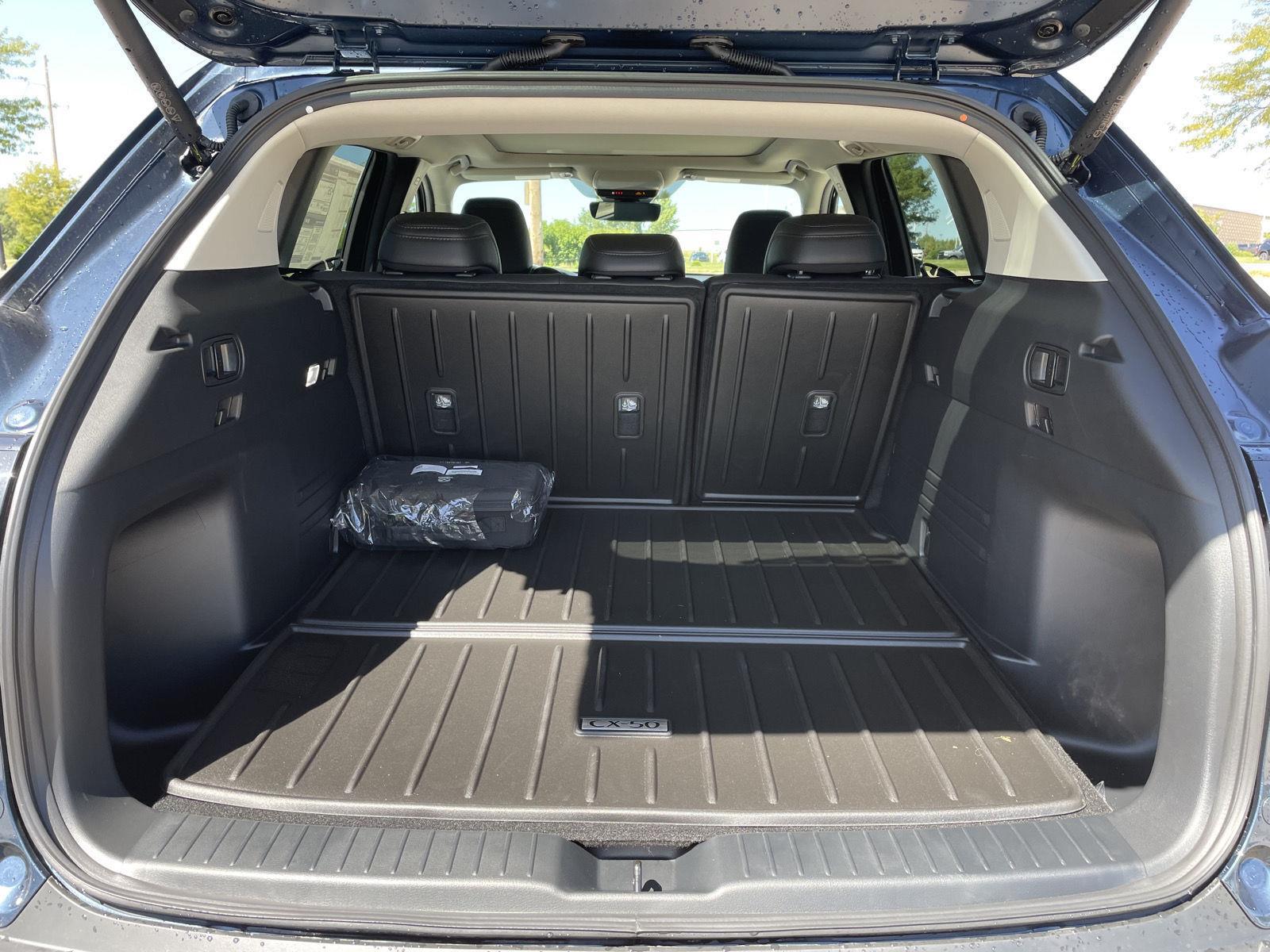Vehicle photo 38