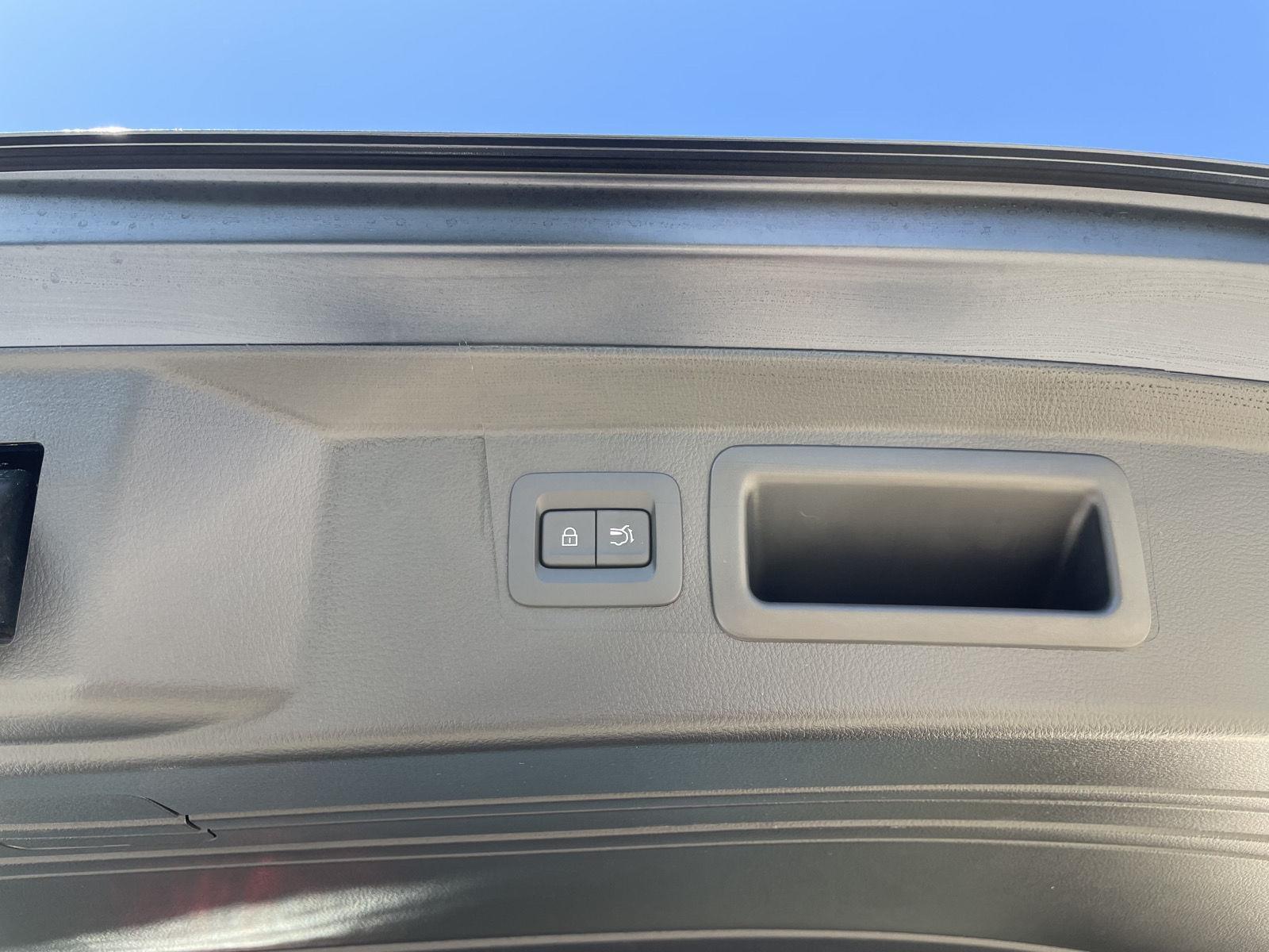Vehicle photo 39