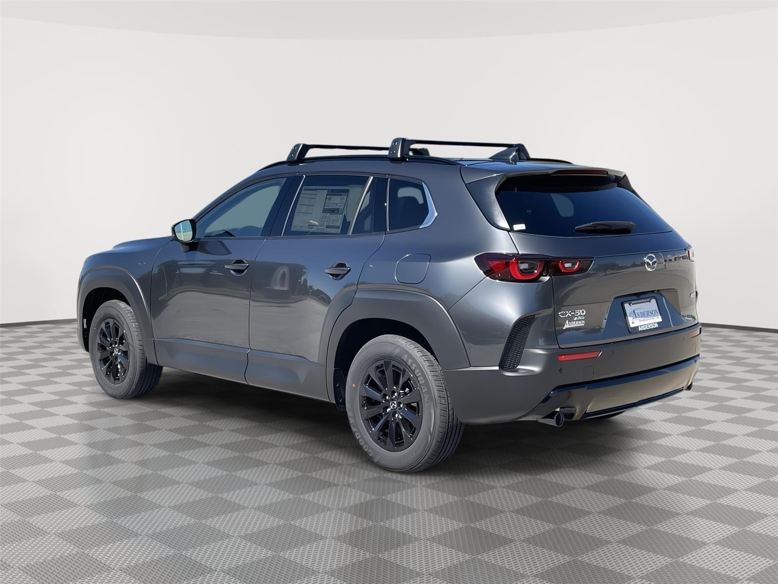 Vehicle photo 9