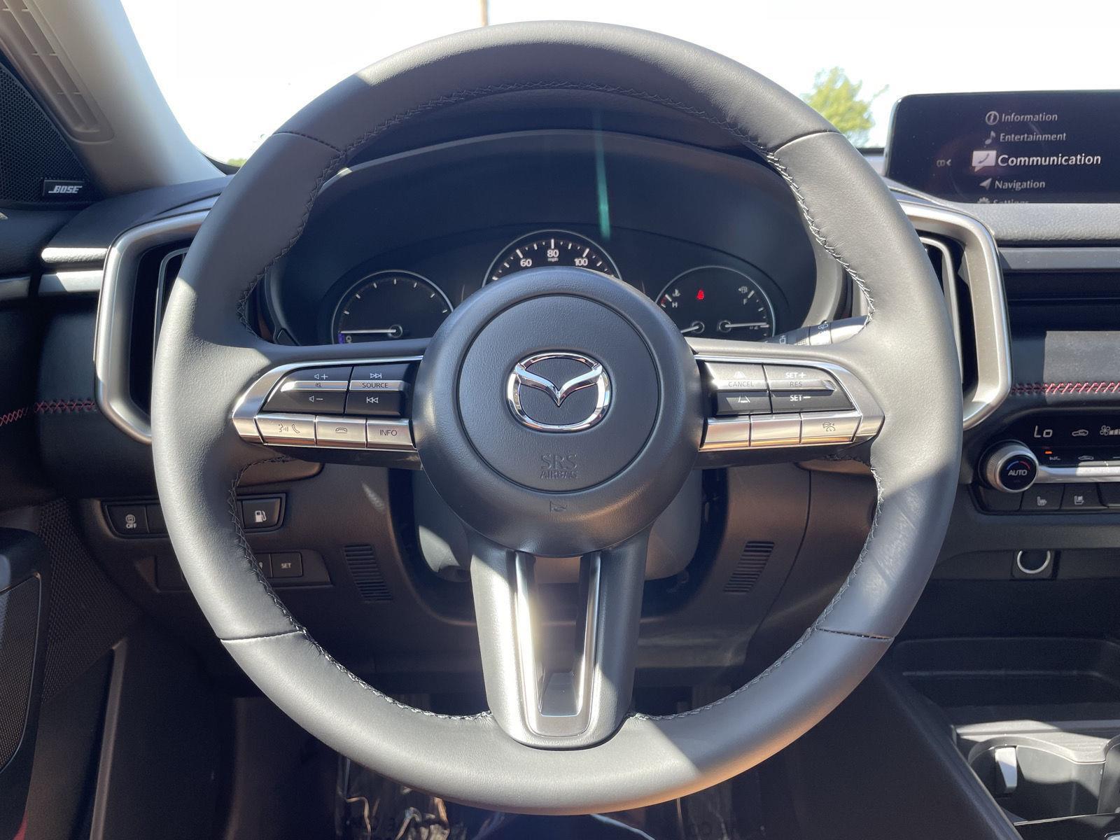 Vehicle photo 11