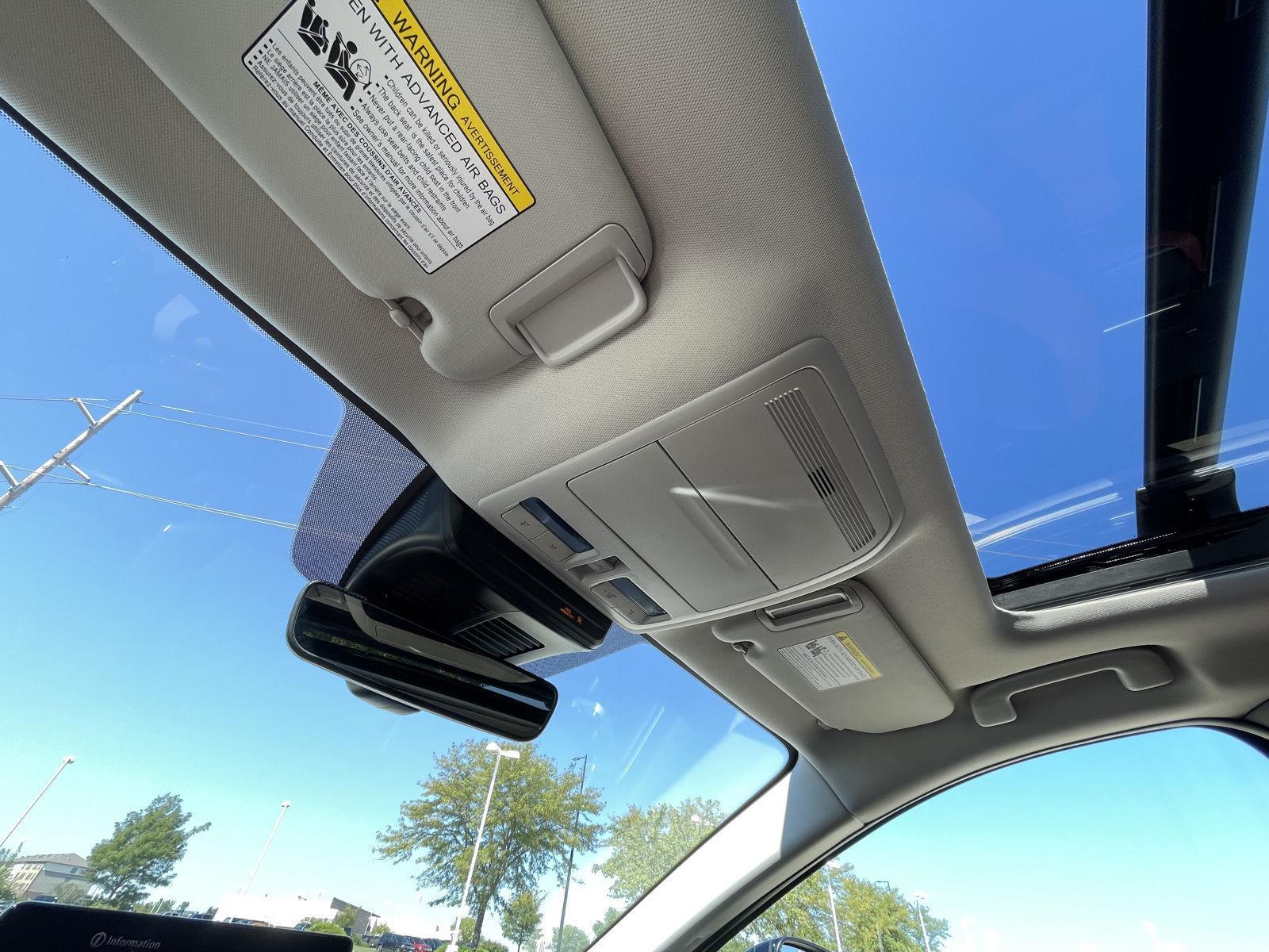 Vehicle photo 20