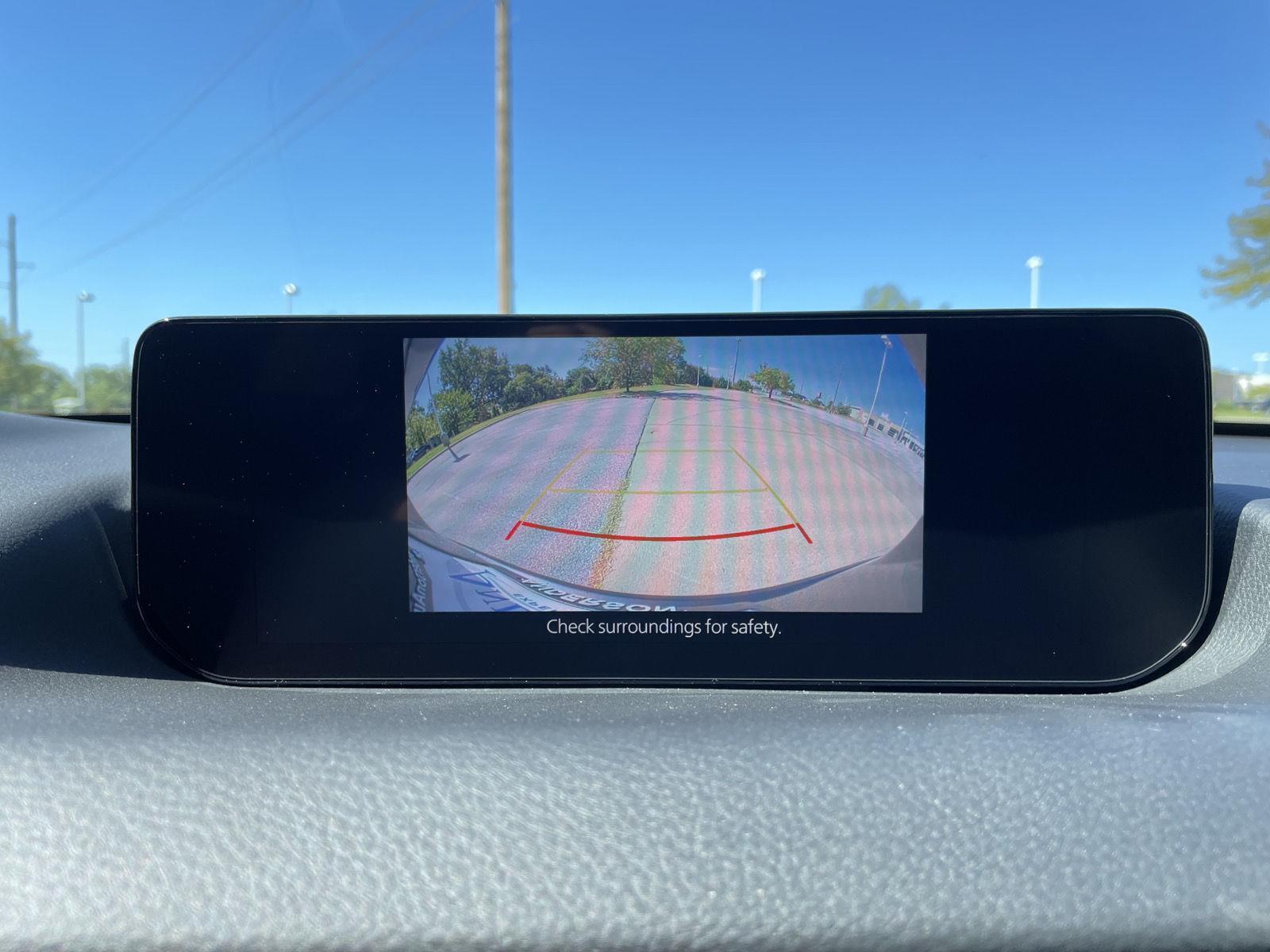 Vehicle photo 23