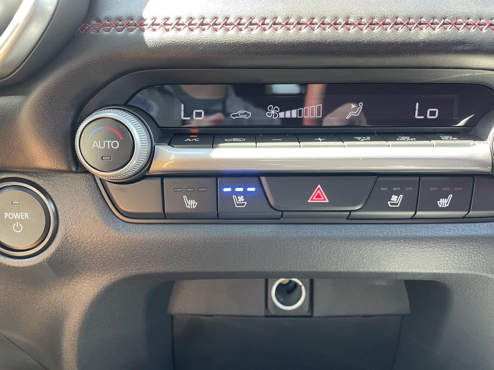 Vehicle photo 27