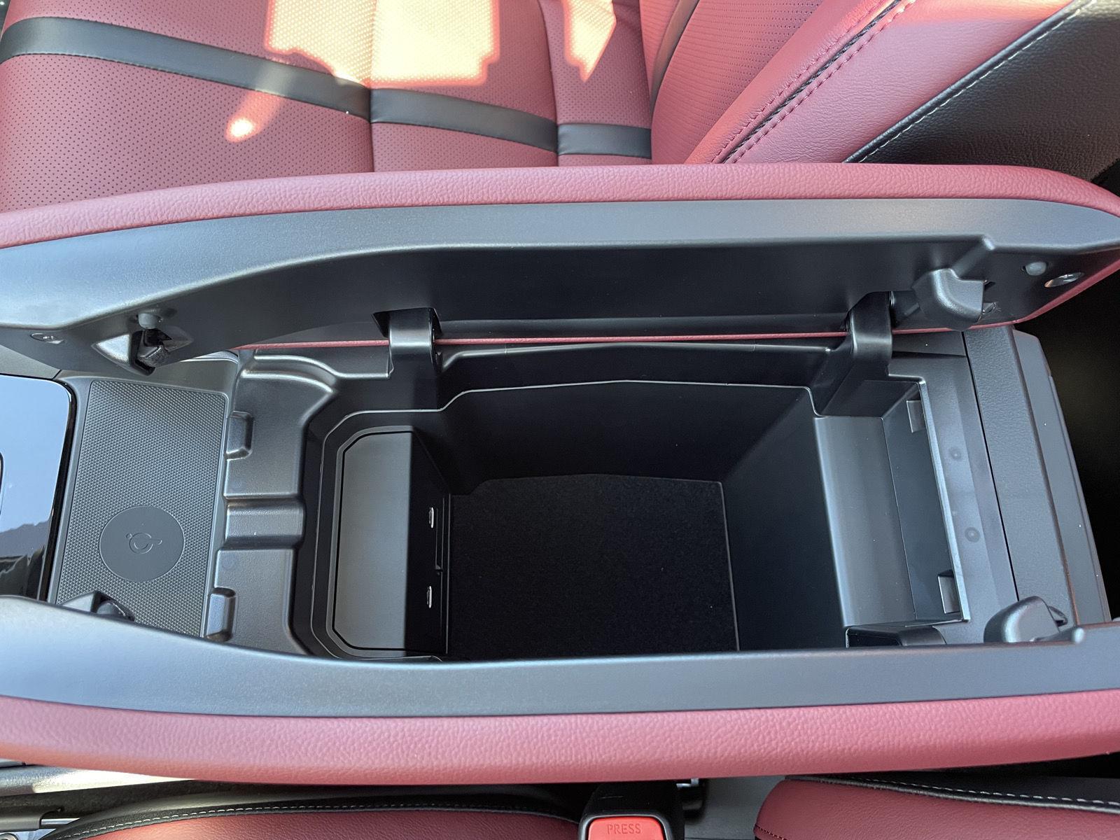 Vehicle photo 31