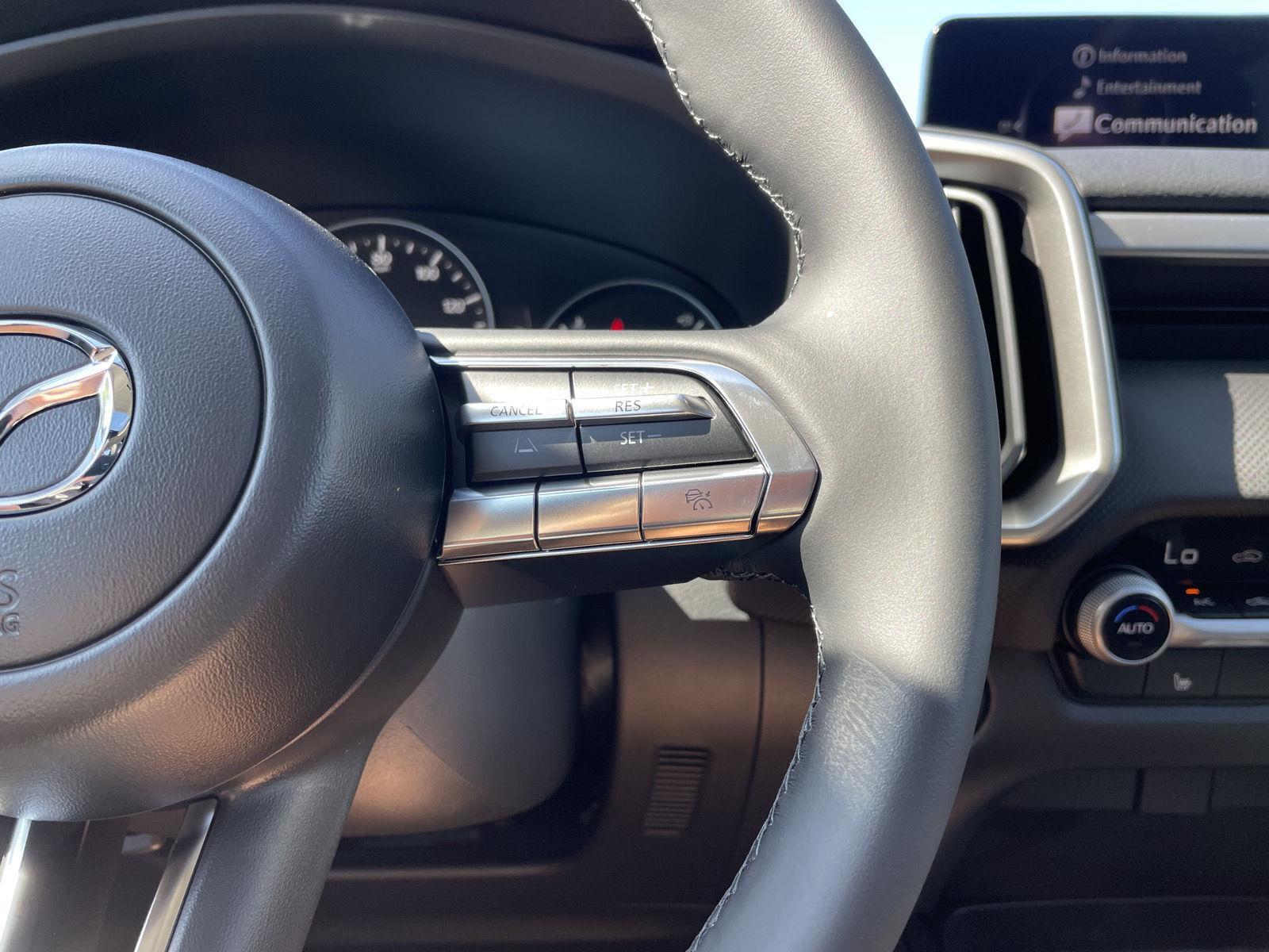 Vehicle photo 13