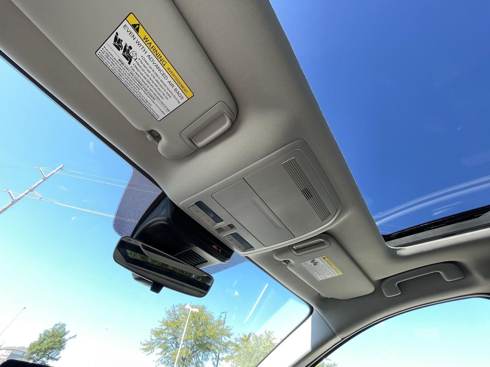 Vehicle photo 20