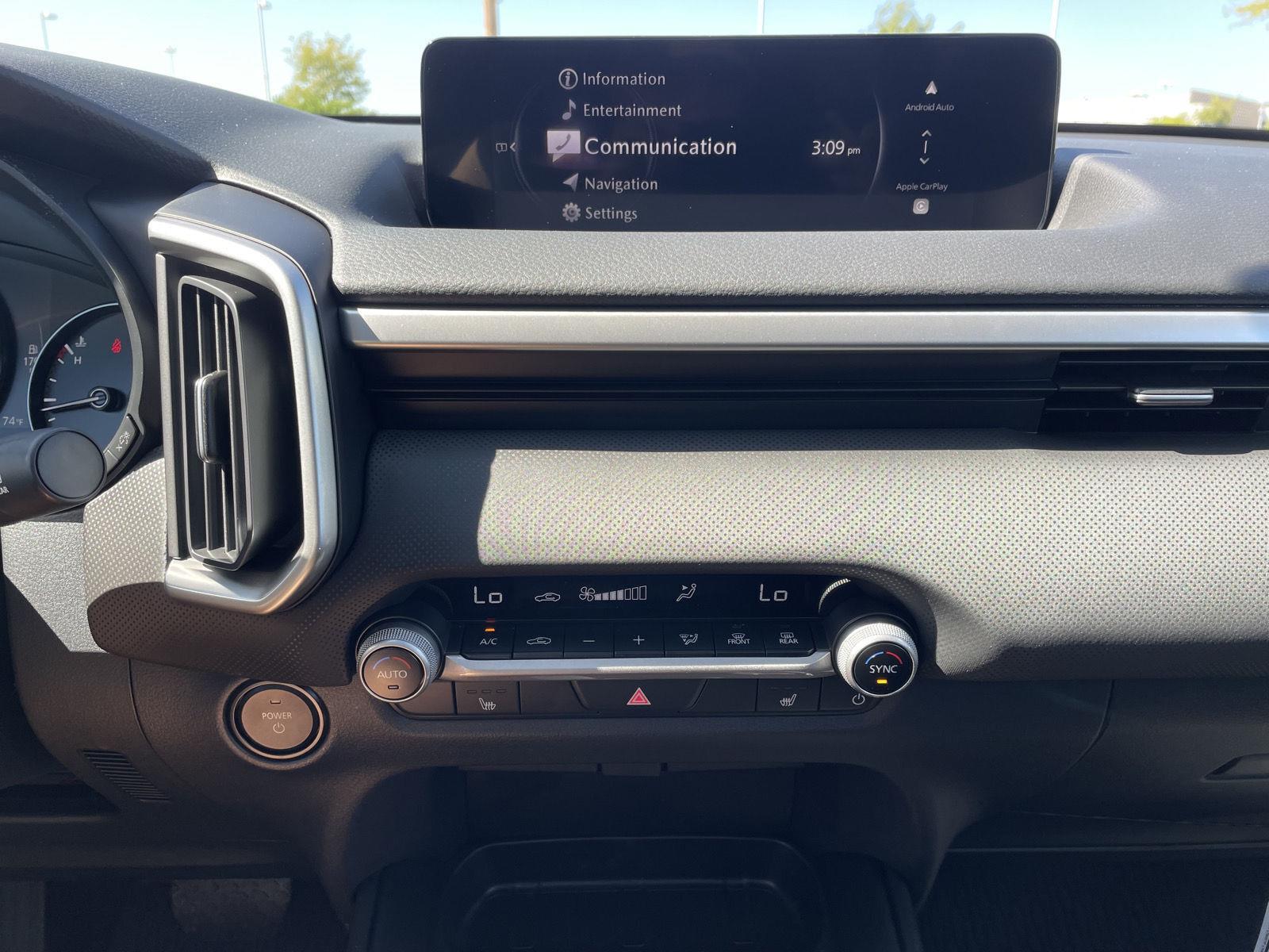 Vehicle photo 22
