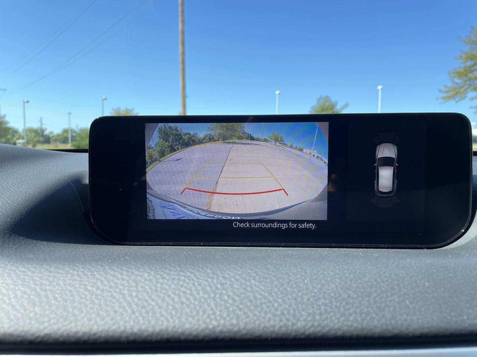 Vehicle photo 23