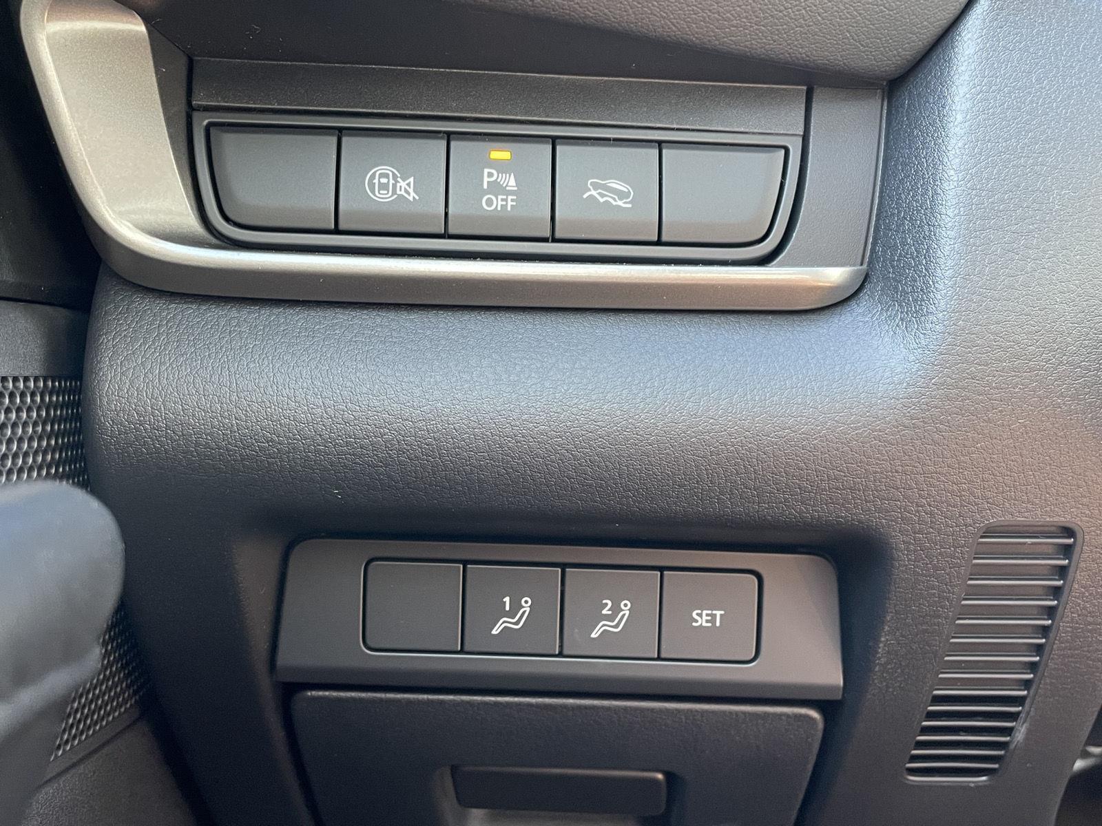 Vehicle photo 15