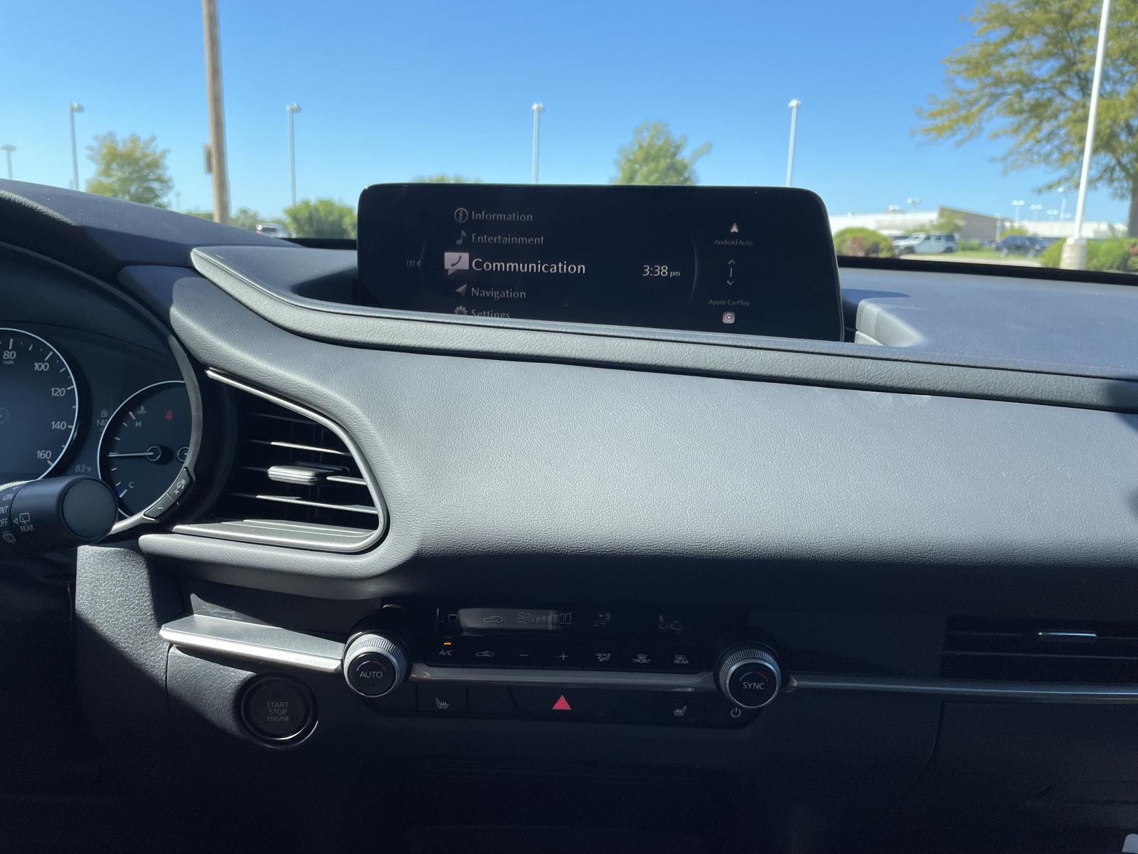 Vehicle photo 25