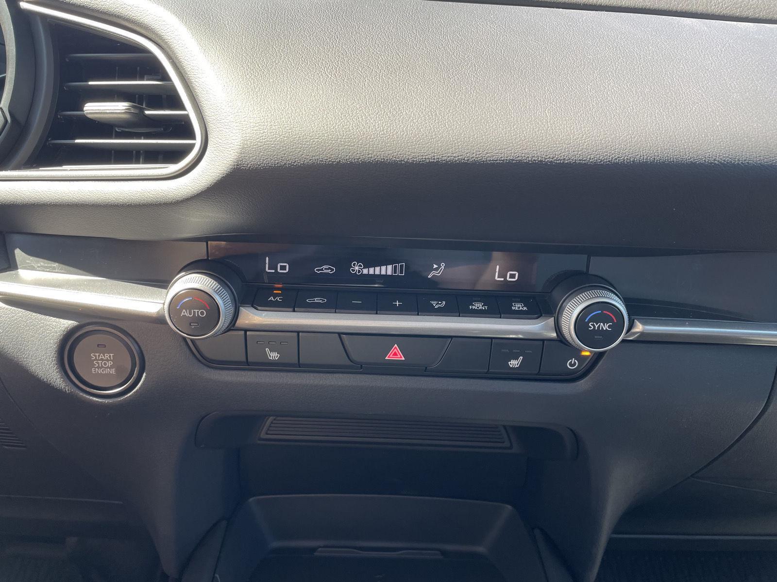 Vehicle photo 26