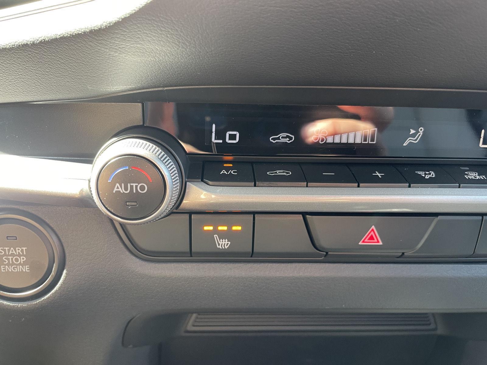 Vehicle photo 28
