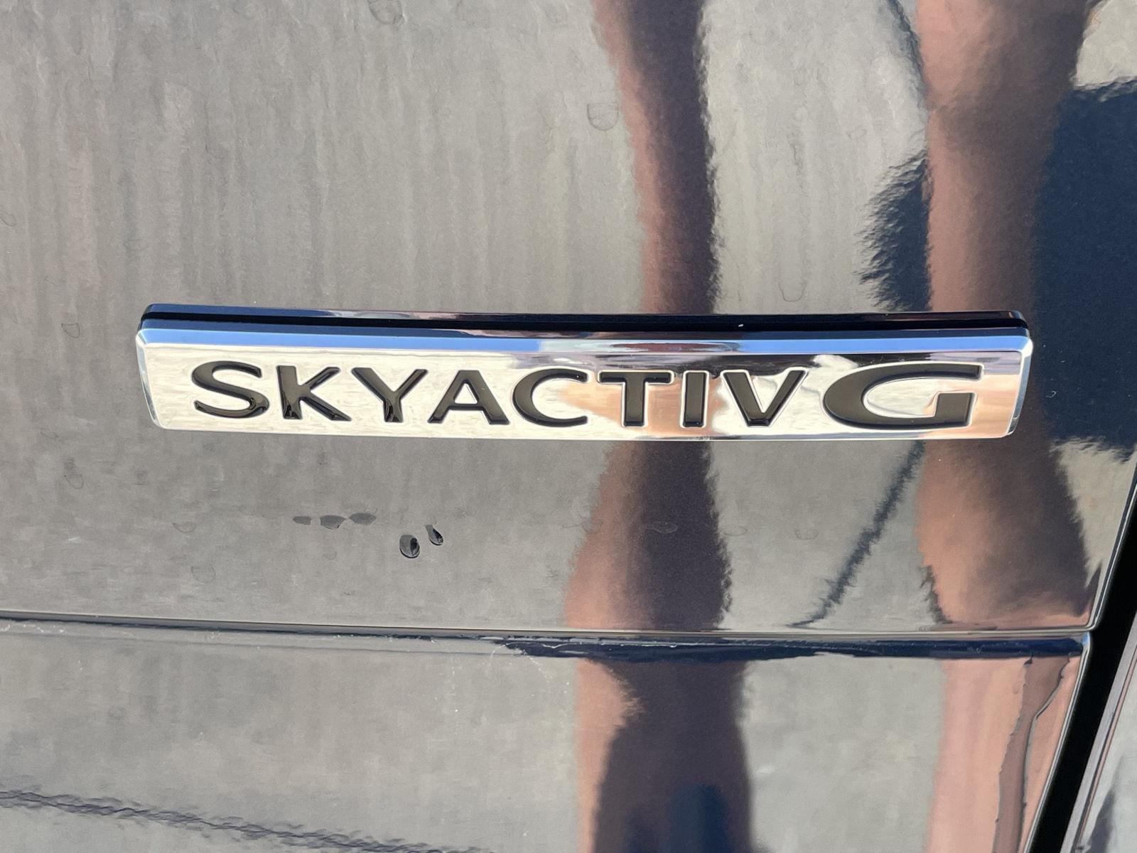 Vehicle photo 38