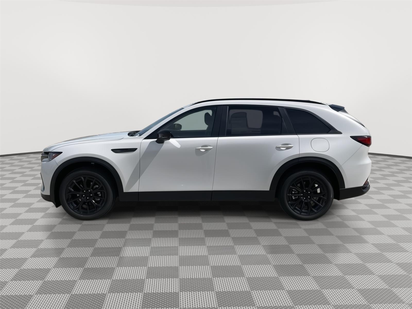 Vehicle photo 2