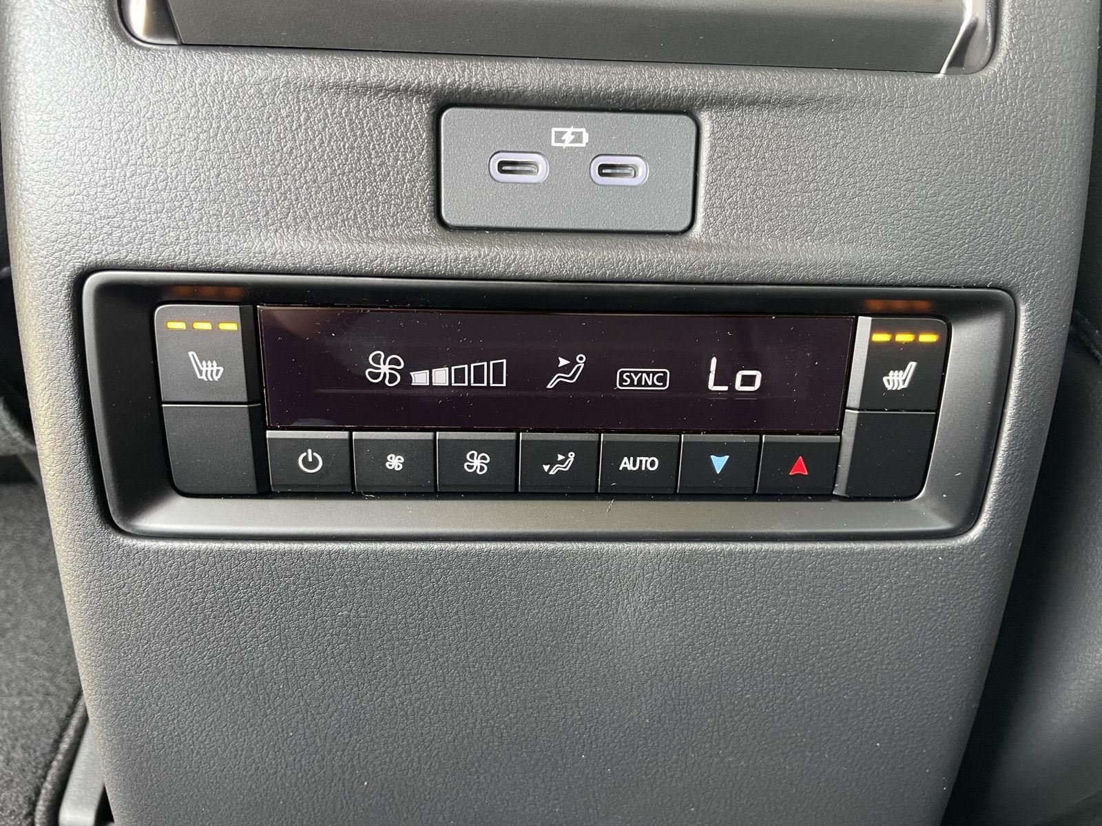 Vehicle photo 22