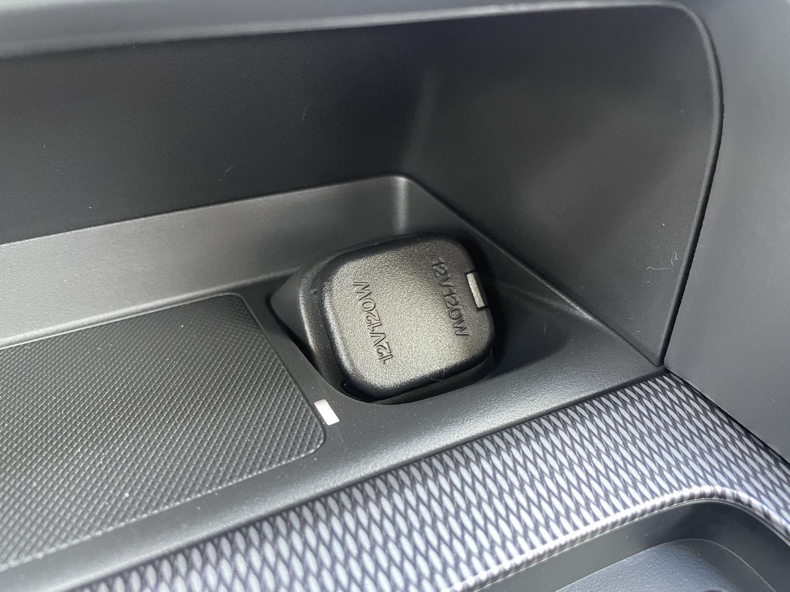 Vehicle photo 27
