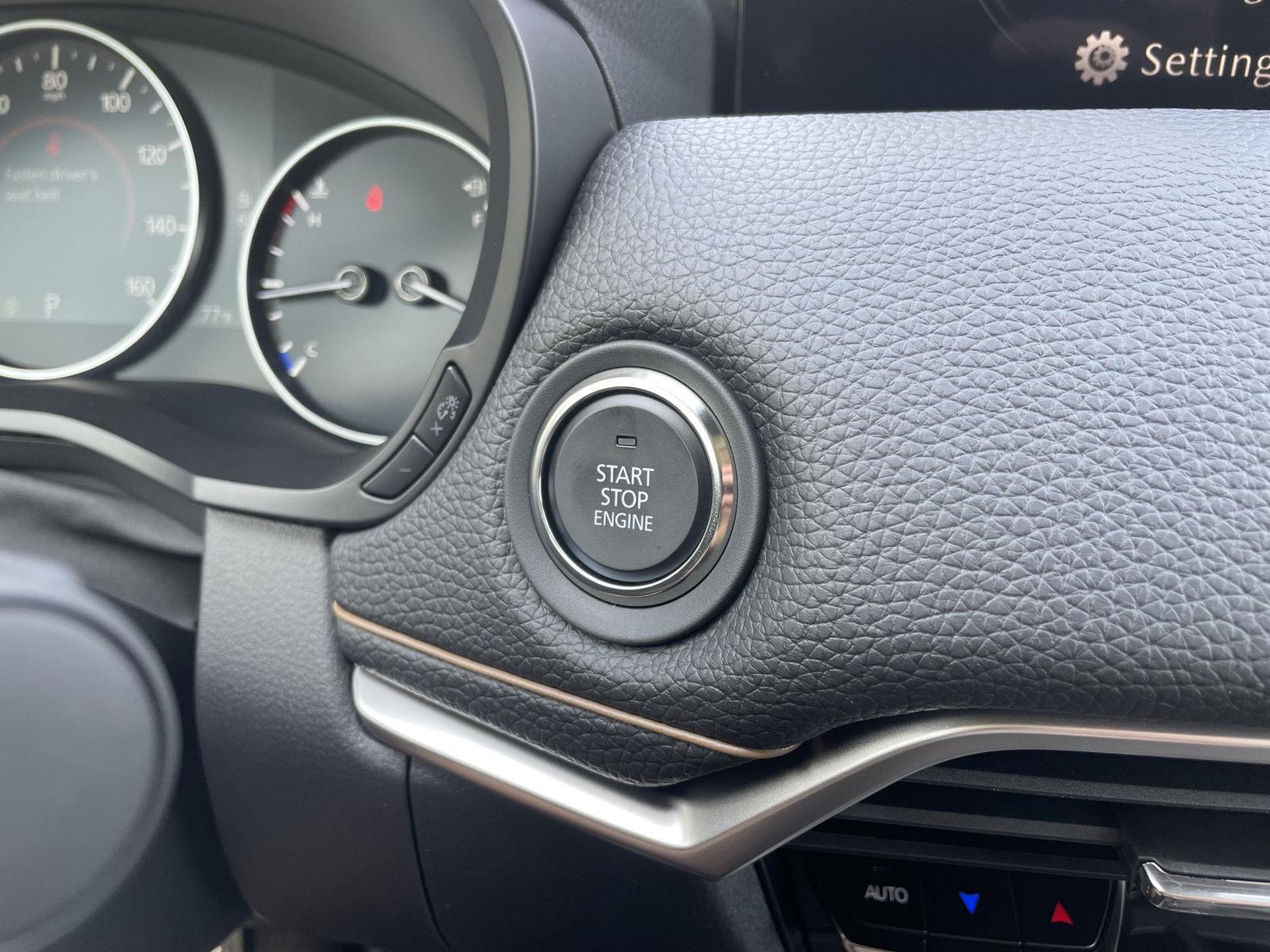 Vehicle photo 29