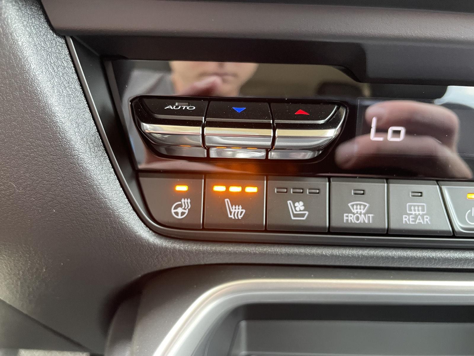 Vehicle photo 31