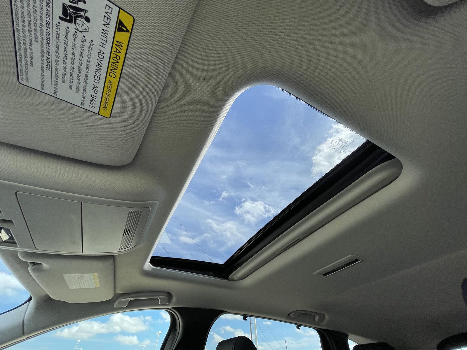 Vehicle photo 35
