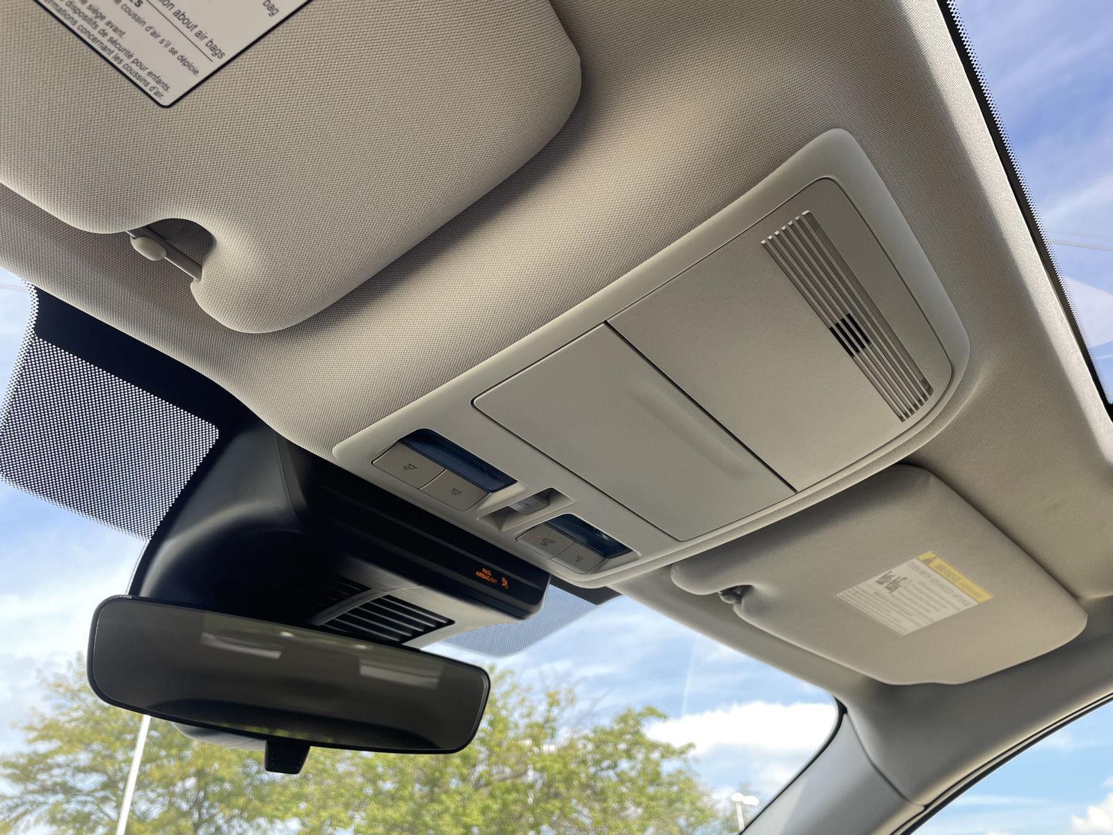 Vehicle photo 36