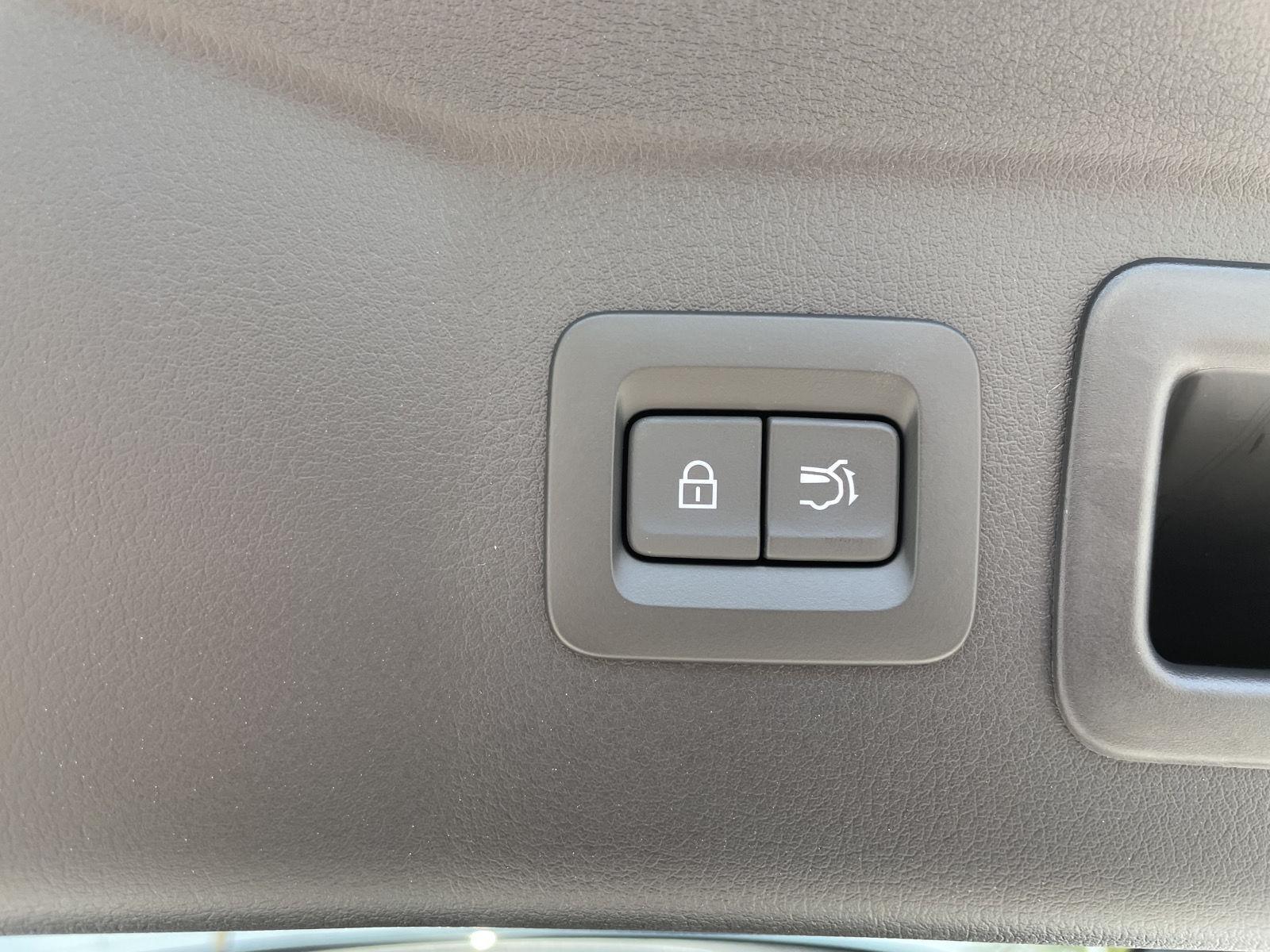 Vehicle photo 42