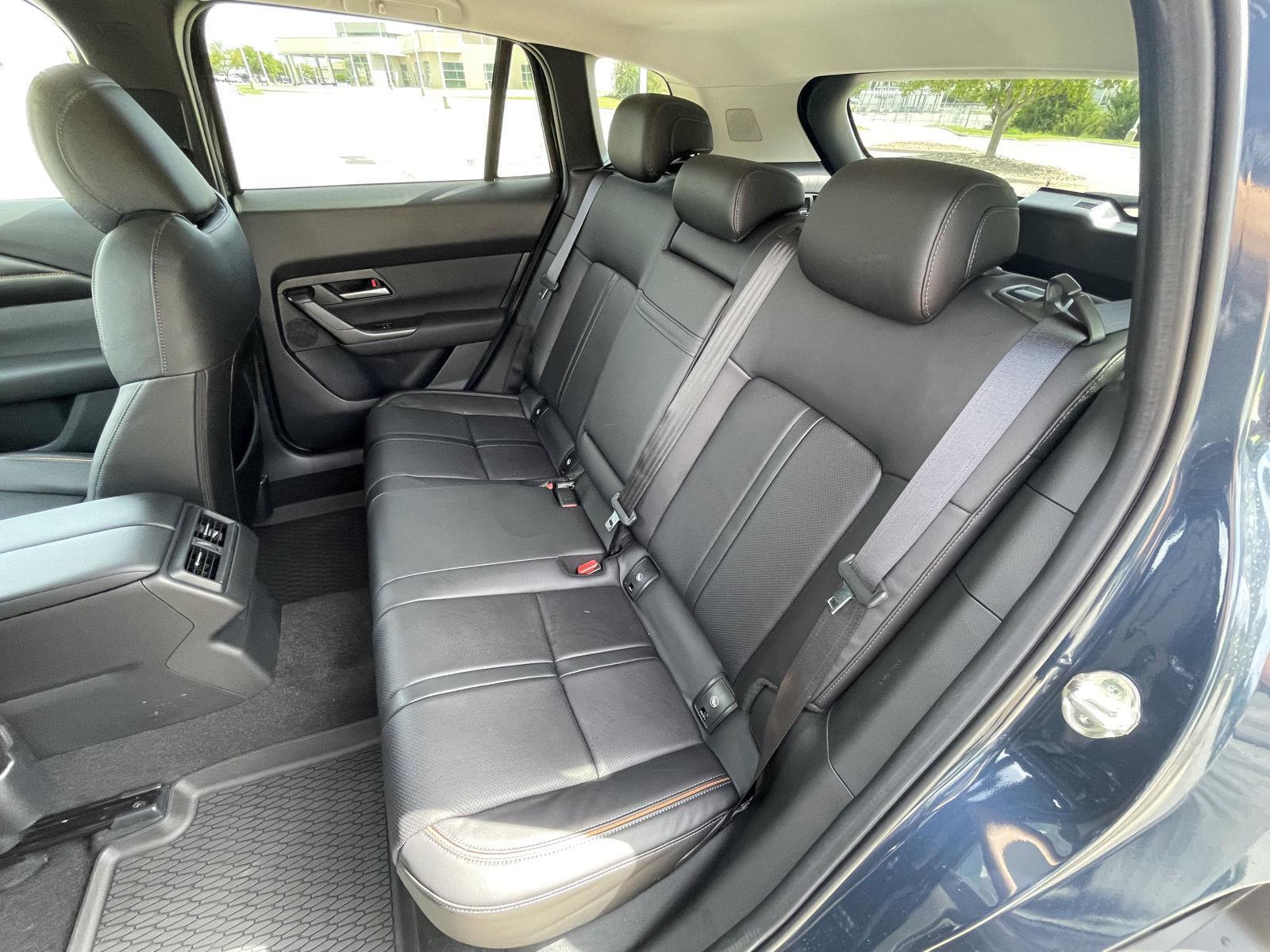 Vehicle photo 21