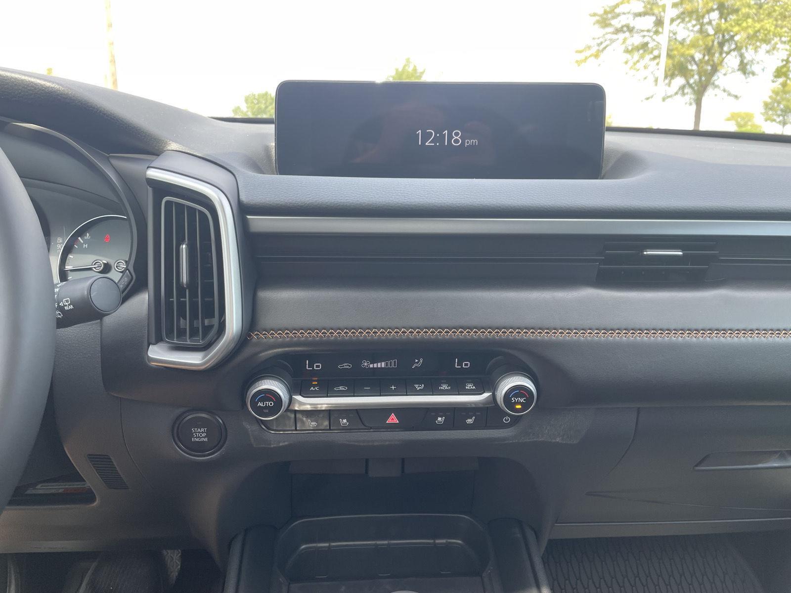 Vehicle photo 27