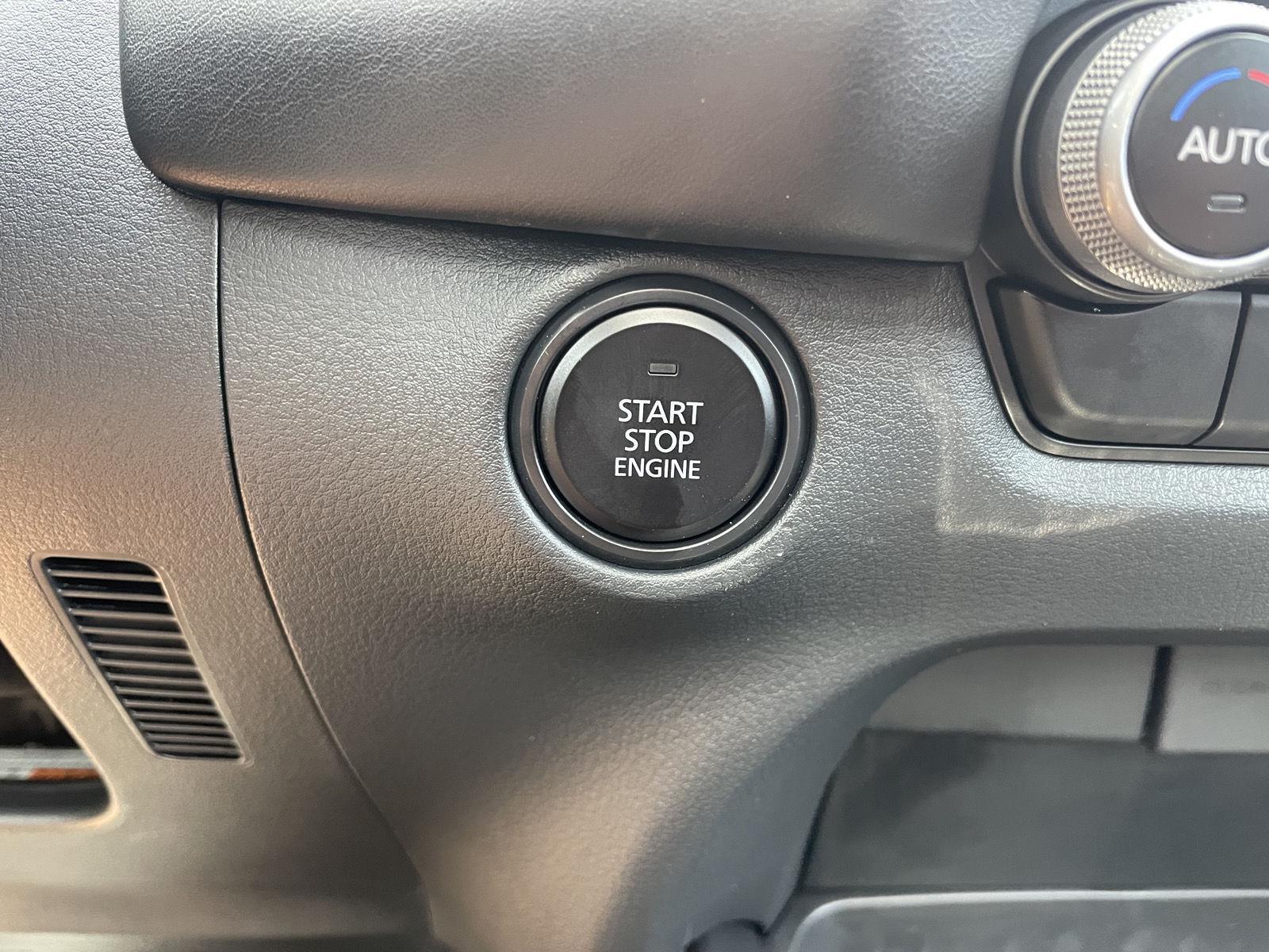 Vehicle photo 28