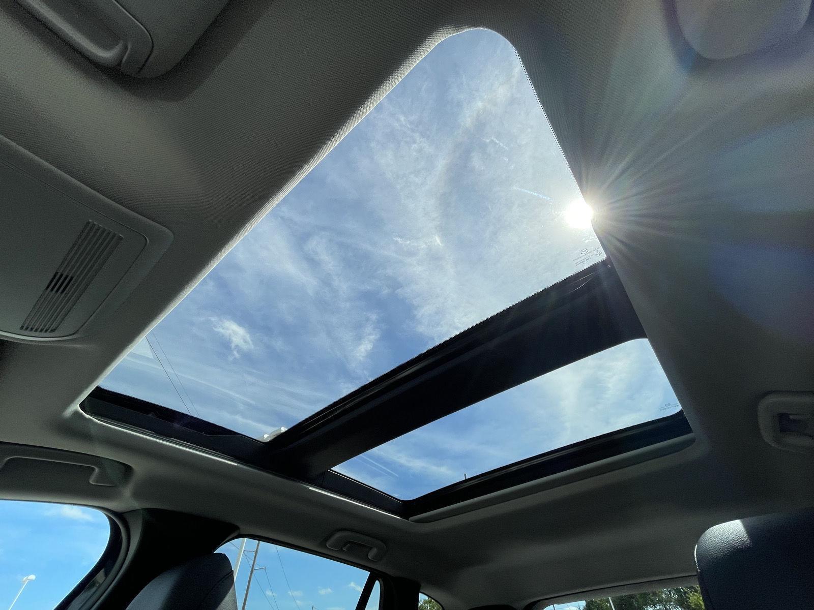 Vehicle photo 33