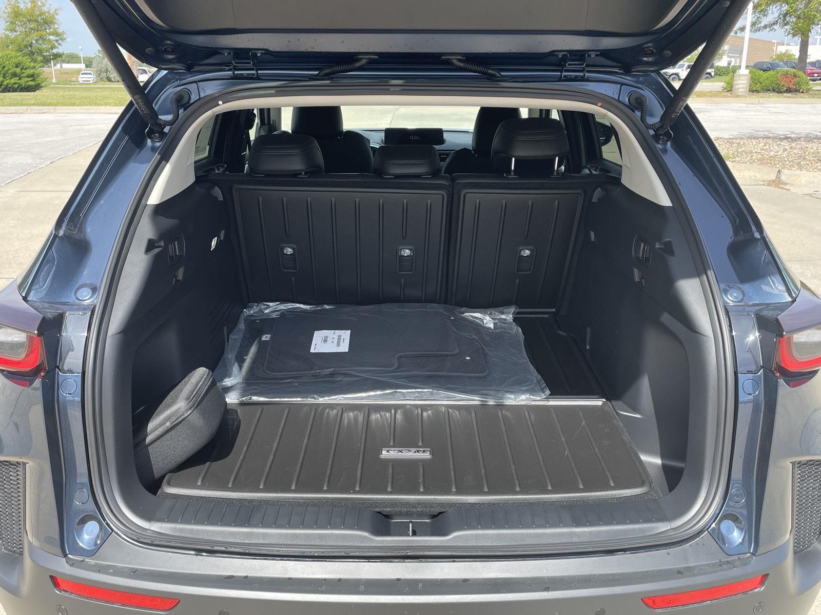 Vehicle photo 38