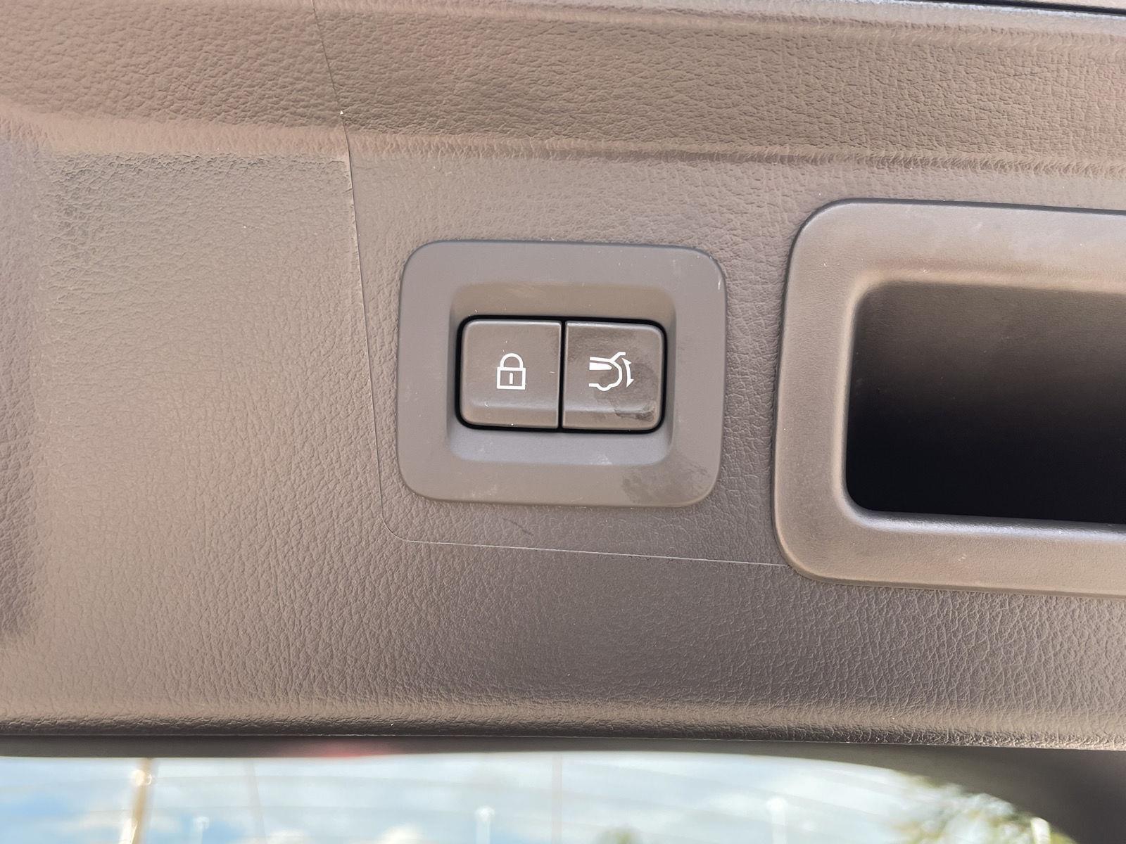 Vehicle photo 39