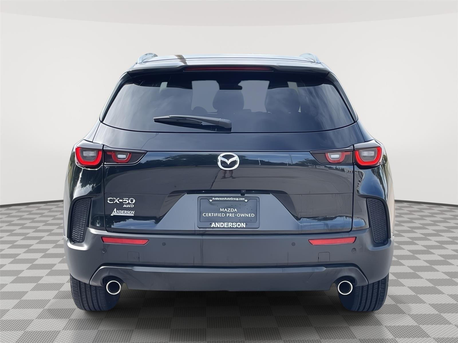 Vehicle photo 8