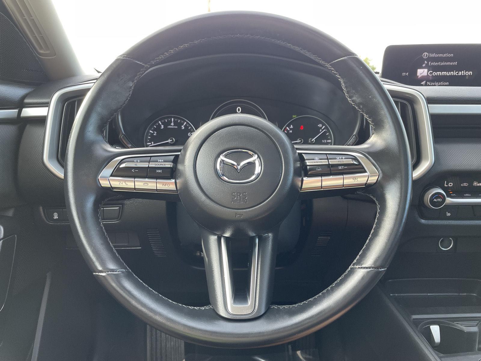Vehicle photo 11