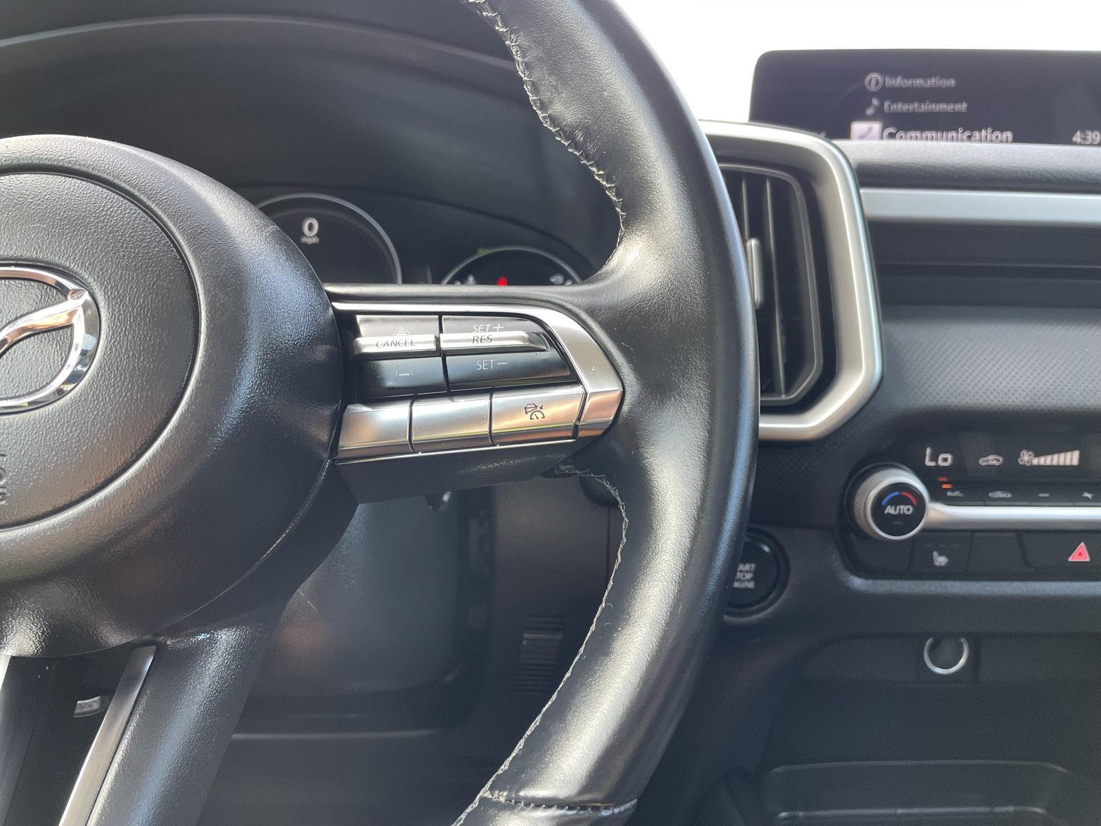 Vehicle photo 13