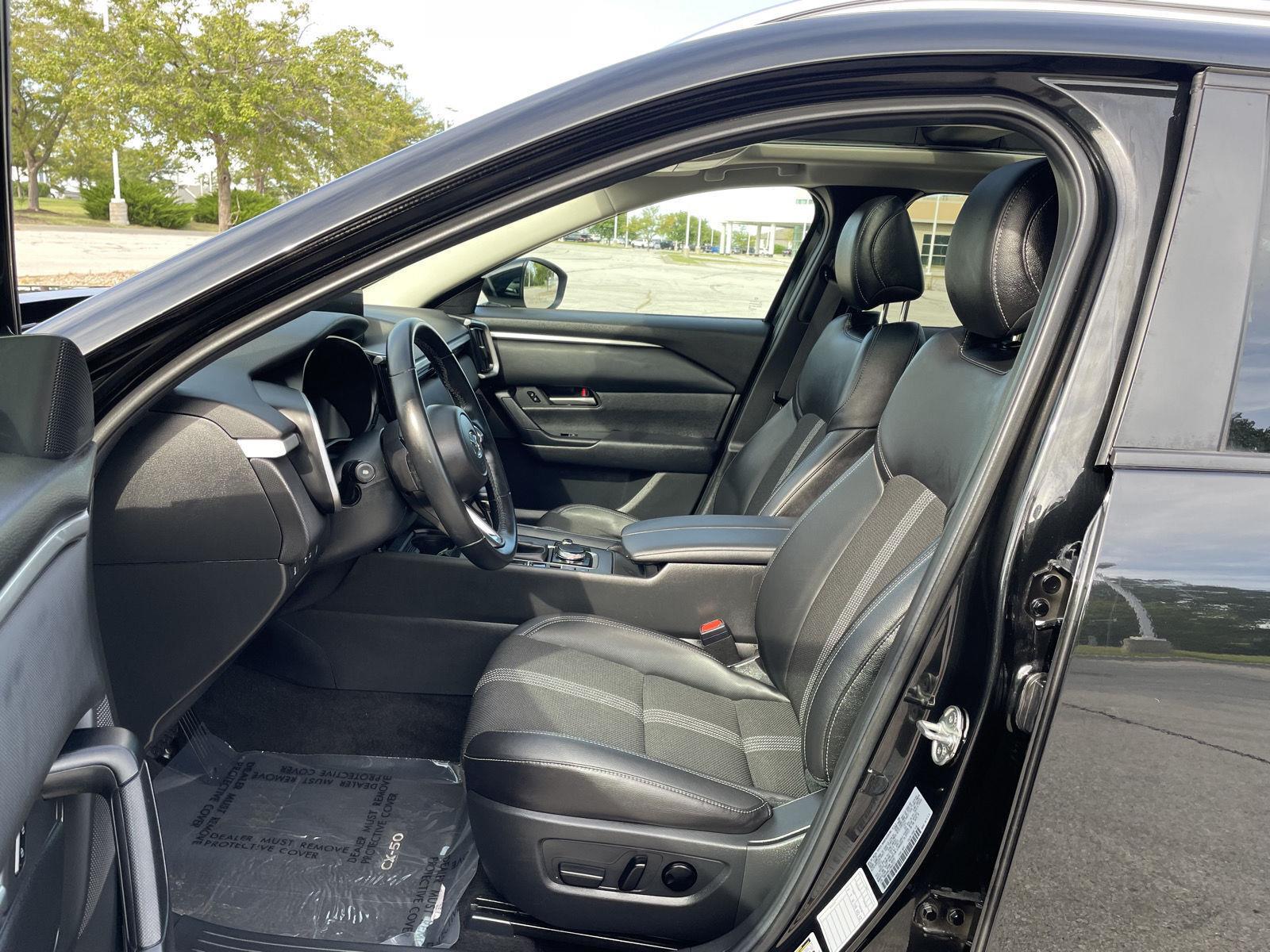 Vehicle photo 15