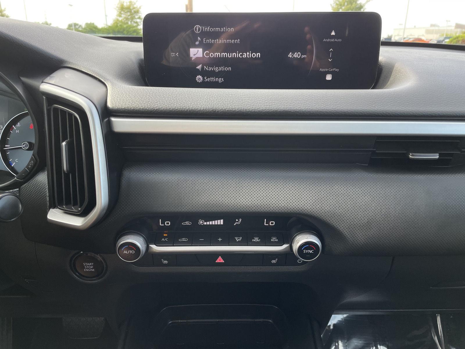 Vehicle photo 21
