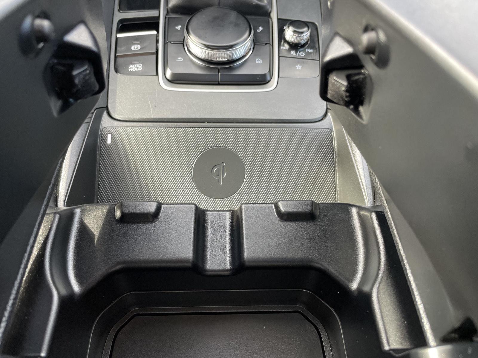 Vehicle photo 28