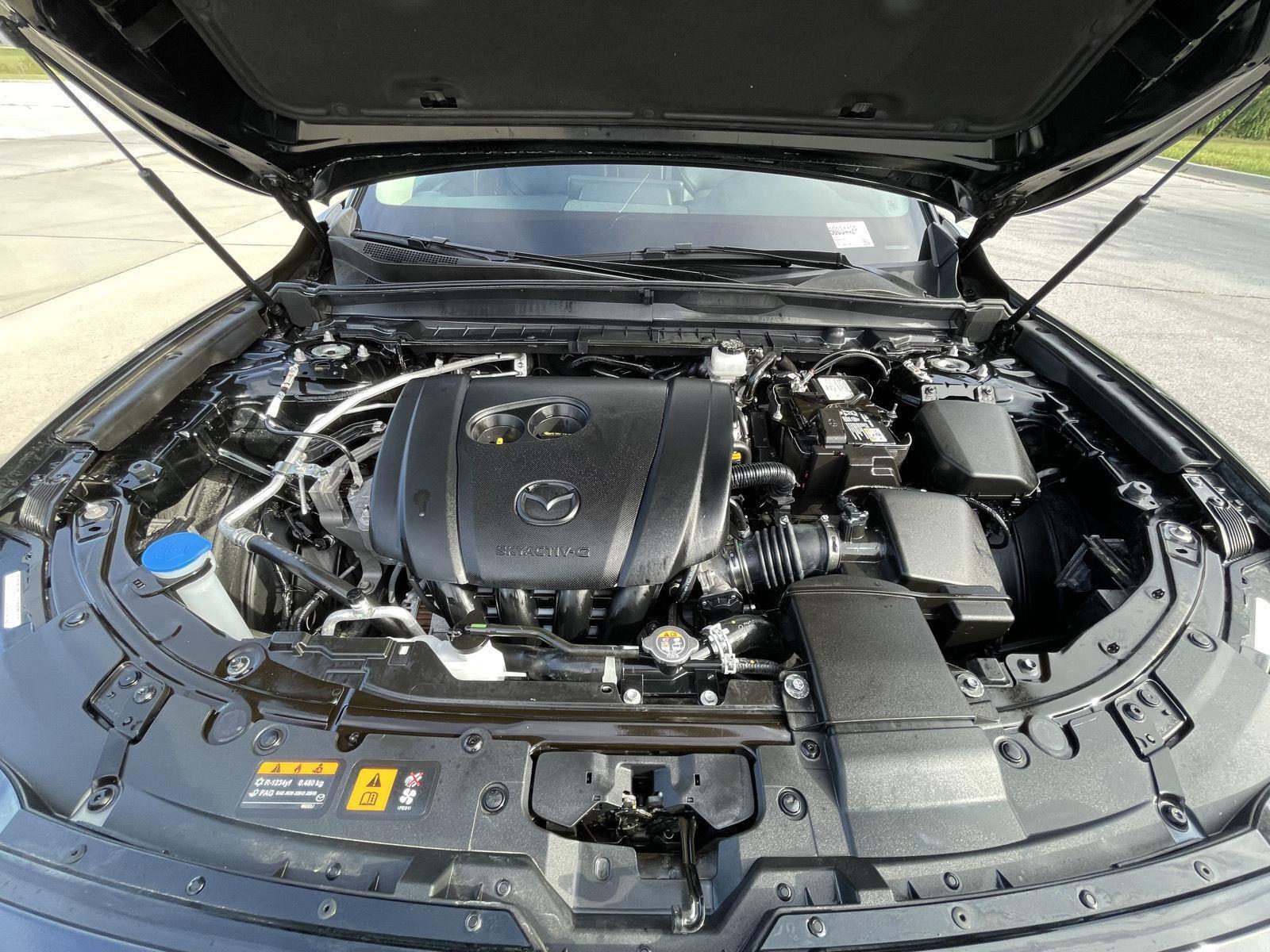 Vehicle photo 32