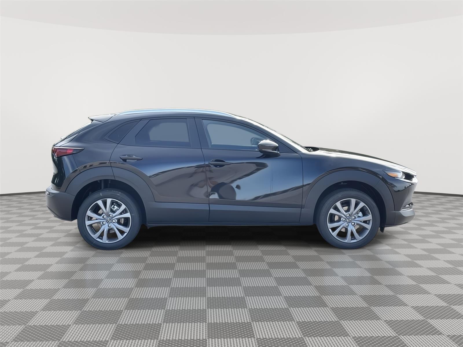 Vehicle photo 6