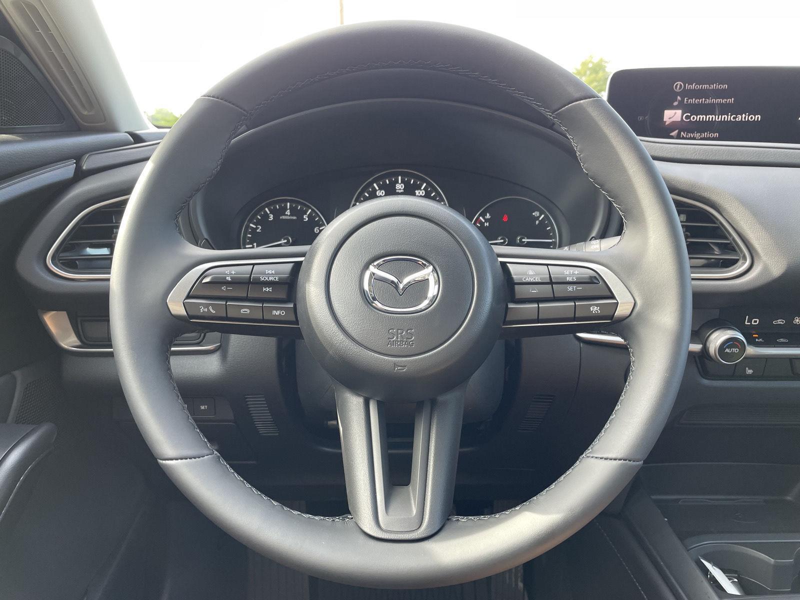 Vehicle photo 11