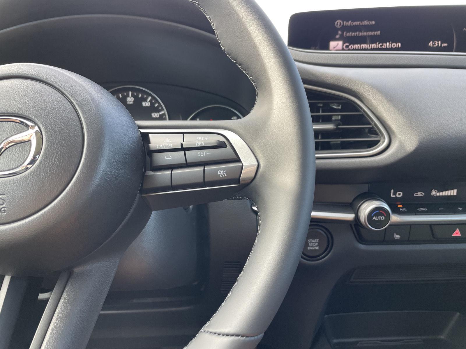 Vehicle photo 13