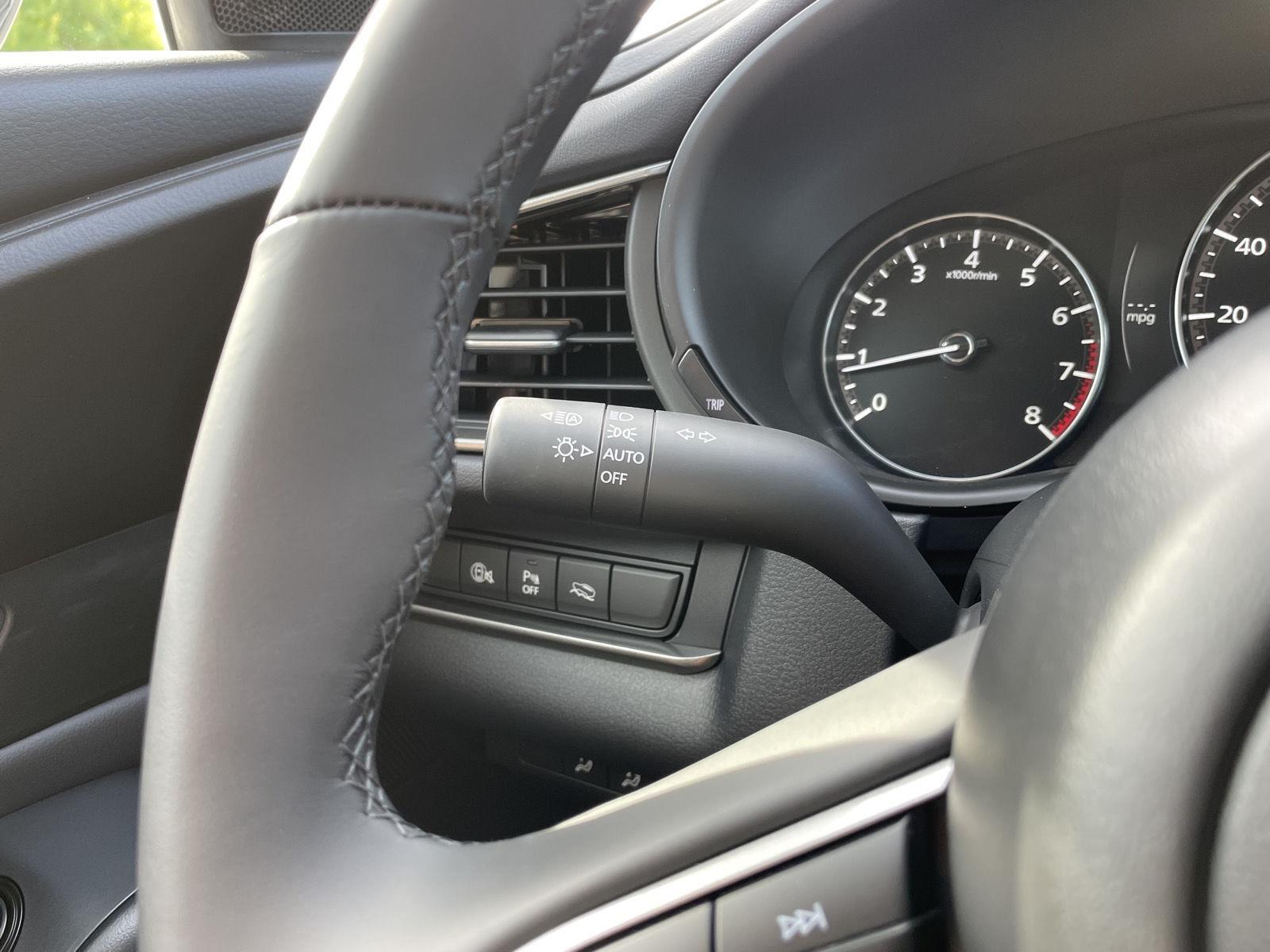 Vehicle photo 15